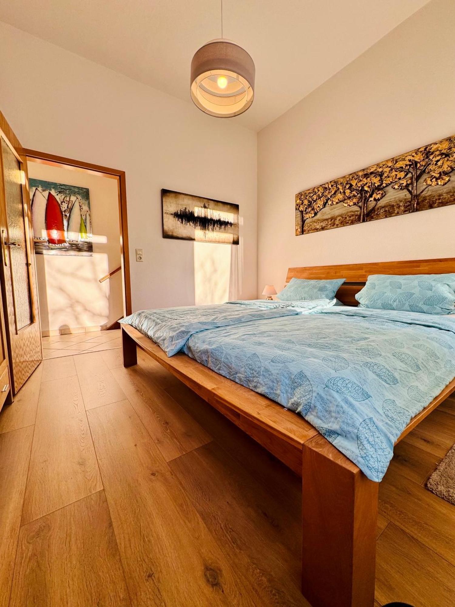 Attraktive Wohnung Im Gruenen Hinterhof Schwerin  Ngoại thất bức ảnh