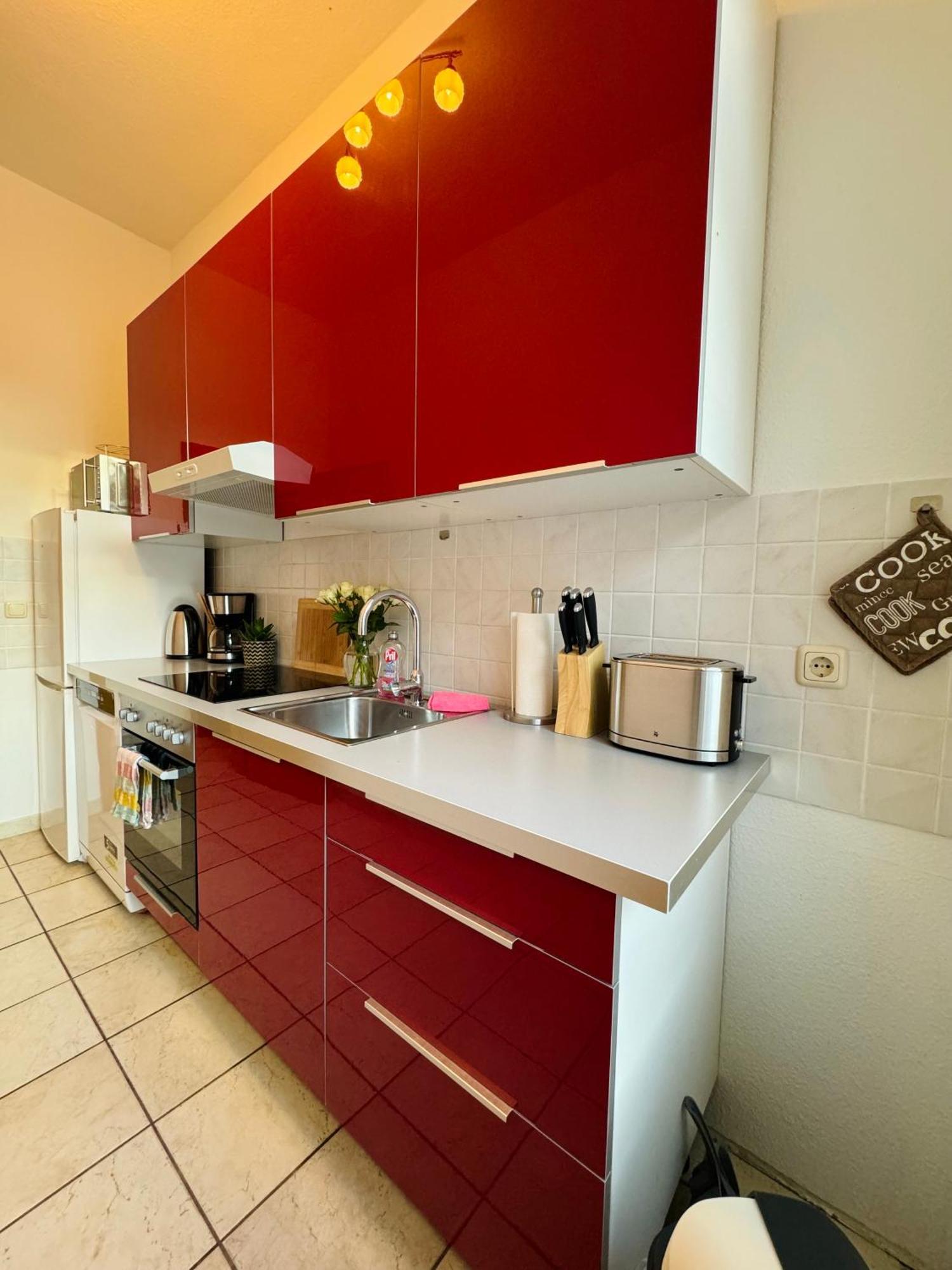 Attraktive Wohnung Im Gruenen Hinterhof Schwerin  Ngoại thất bức ảnh